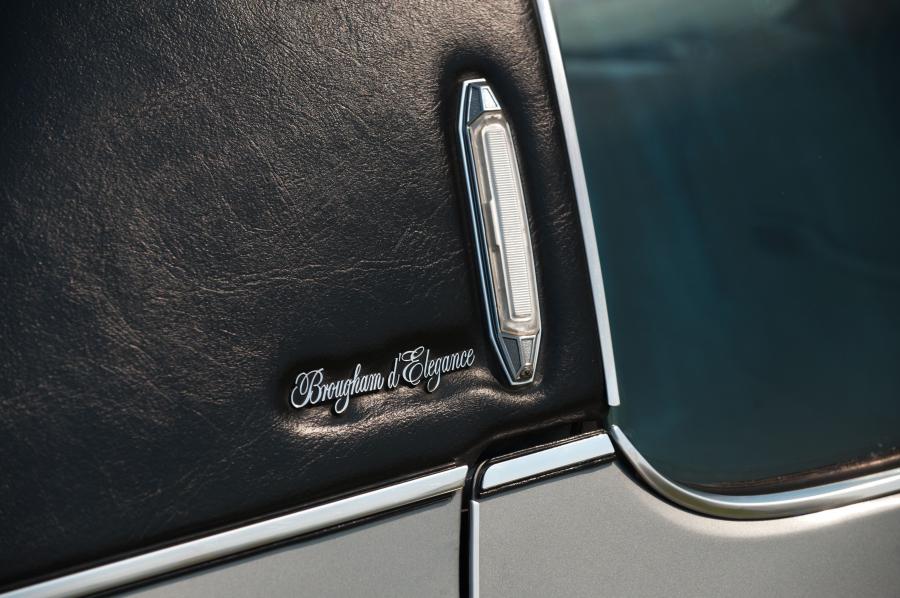  Cadillac Fleetwood Sixty Special Brougham 1976 года  (фото 7 из 25)